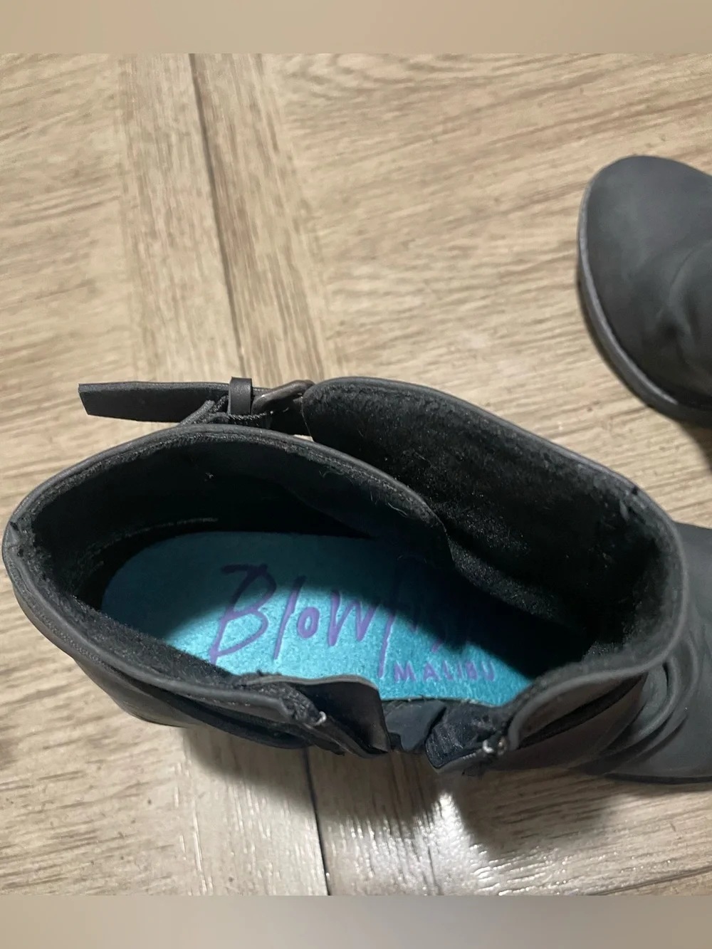 Blowfish Malibu heeled ankle boots, size 9, like new.